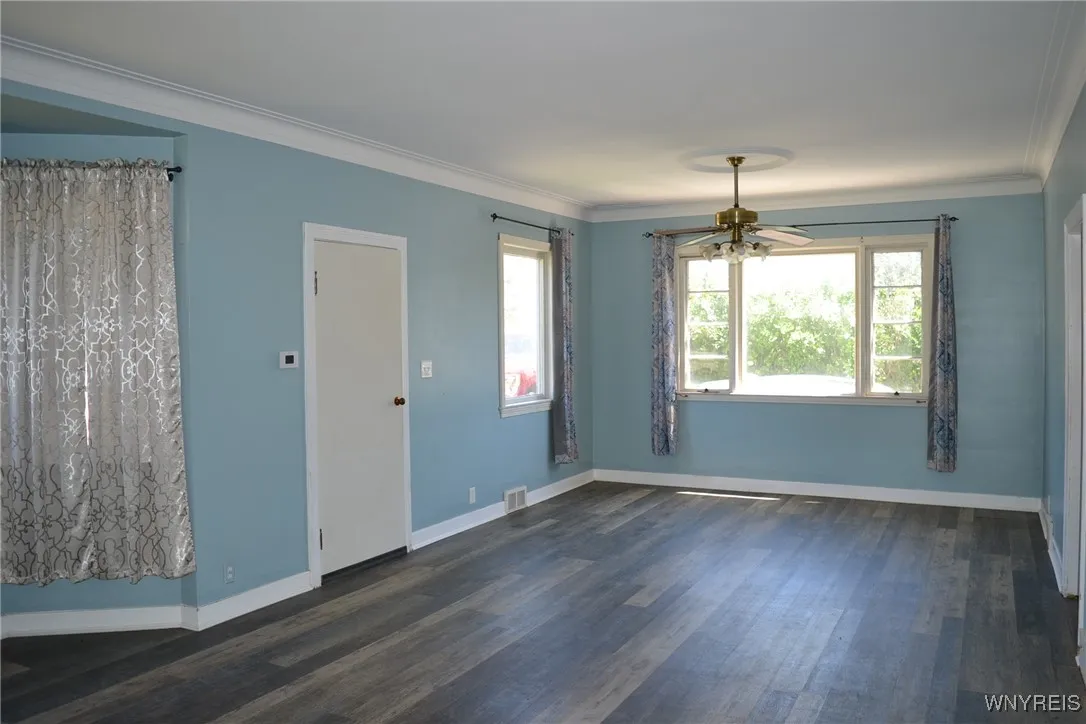 3663 Seneca Street, West Seneca, New York 14224, West Seneca, New York 14224, 3 Bedrooms Bedrooms, 6 Rooms Rooms,1 BathroomBathrooms,Residential,For Sale,3663 Seneca Street, West Seneca, New York 14224,B1625326
