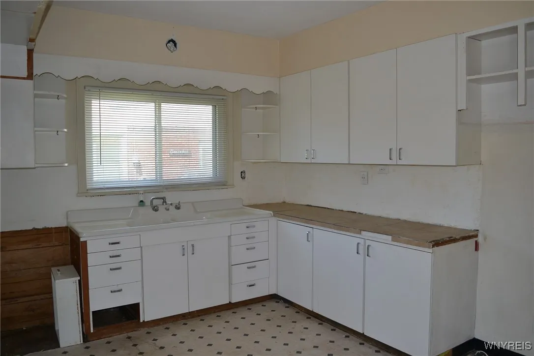 3663 Seneca Street, West Seneca, New York 14224, West Seneca, New York 14224, 3 Bedrooms Bedrooms, 6 Rooms Rooms,1 BathroomBathrooms,Residential,For Sale,3663 Seneca Street, West Seneca, New York 14224,B1625326