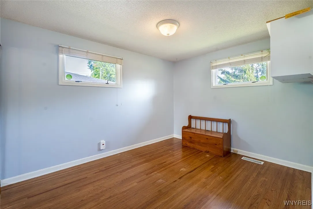 24 Sunset, Tonawanda, New York 14150, Tonawanda, New York 14150, 3 Bedrooms Bedrooms, 7 Rooms Rooms,2 BathroomsBathrooms,Residential,Closed,24 Sunset, Tonawanda, New York 14150,0,B1624860