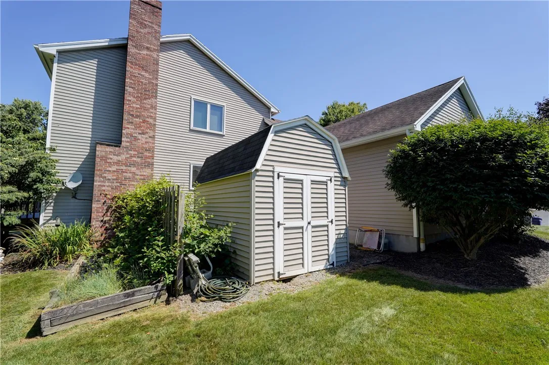 23 Edenfield Road, Penfield, New York 14526, Penfield, New York 14526, 3 Bedrooms Bedrooms, 9 Rooms Rooms,2 BathroomsBathrooms,Residential,Closed,23 Edenfield Road, Penfield, New York 14526,0,R1622526