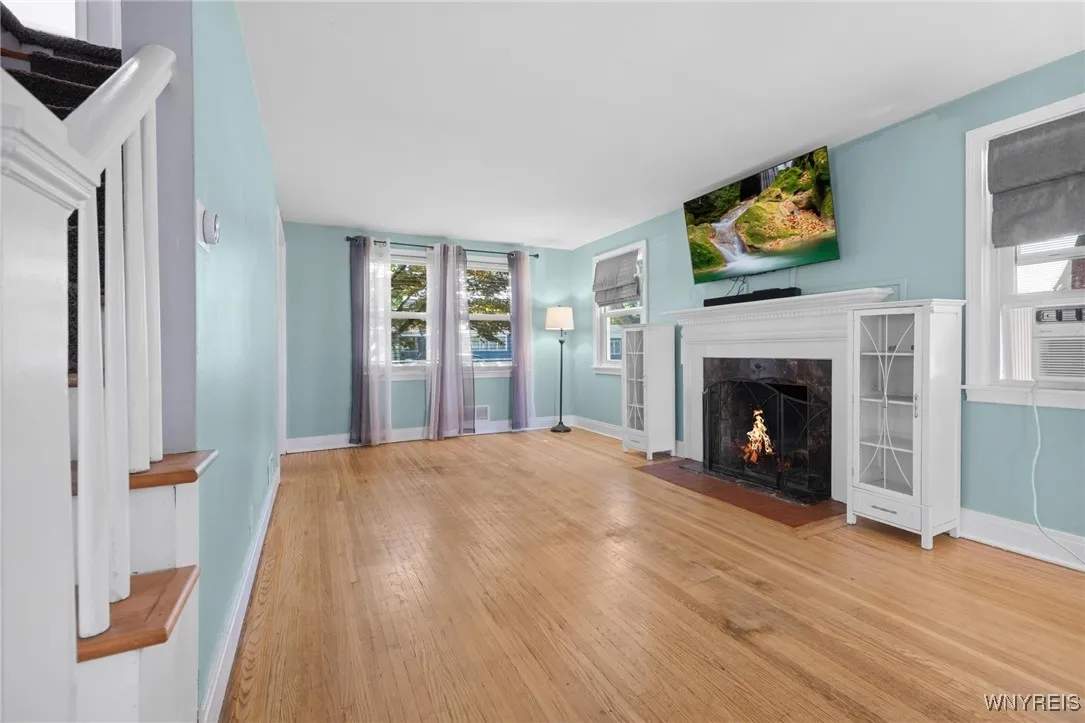 102 Onondaga Avenue, West Seneca, New York 14220, West Seneca, New York 14220, 2 Bedrooms Bedrooms, 7 Rooms Rooms,1 BathroomBathrooms,Residential,For Sale,102 Onondaga Avenue, West Seneca, New York 14220,B1625200