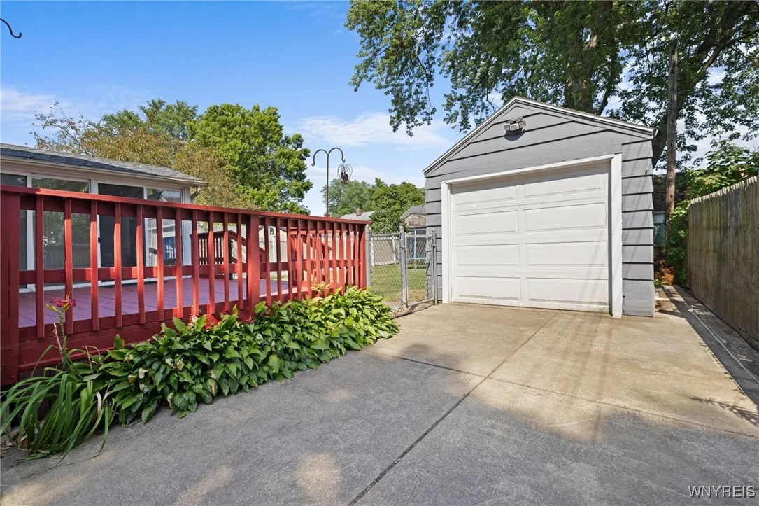 102 Onondaga Avenue, West Seneca, New York 14220, West Seneca, New York 14220, 2 Bedrooms Bedrooms, 7 Rooms Rooms,1 BathroomBathrooms,Residential,For Sale,102 Onondaga Avenue, West Seneca, New York 14220,B1625200