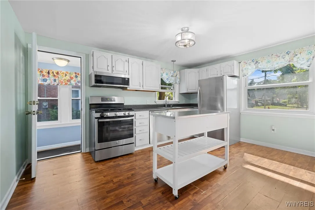 102 Onondaga Avenue, West Seneca, New York 14220, West Seneca, New York 14220, 2 Bedrooms Bedrooms, 7 Rooms Rooms,1 BathroomBathrooms,Residential,For Sale,102 Onondaga Avenue, West Seneca, New York 14220,B1625200