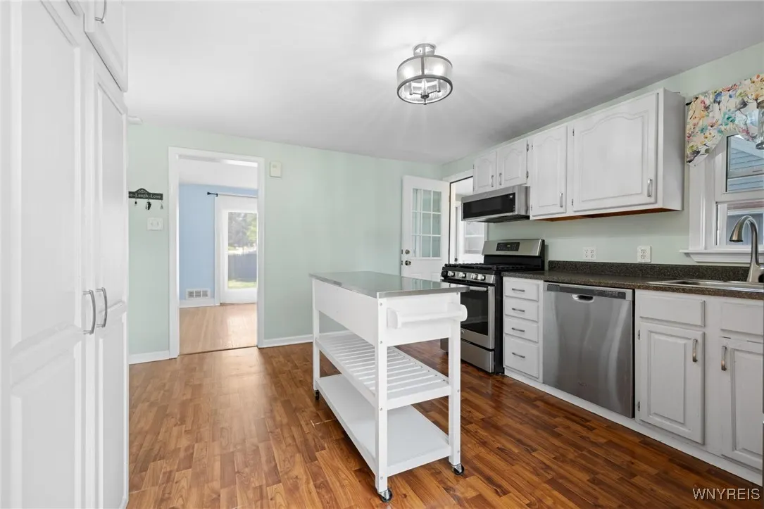 102 Onondaga Avenue, West Seneca, New York 14220, West Seneca, New York 14220, 2 Bedrooms Bedrooms, 7 Rooms Rooms,1 BathroomBathrooms,Residential,For Sale,102 Onondaga Avenue, West Seneca, New York 14220,B1625200