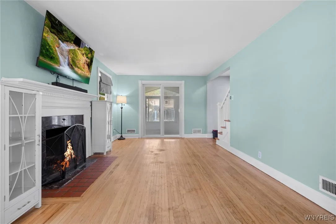 102 Onondaga Avenue, West Seneca, New York 14220, West Seneca, New York 14220, 2 Bedrooms Bedrooms, 7 Rooms Rooms,1 BathroomBathrooms,Residential,For Sale,102 Onondaga Avenue, West Seneca, New York 14220,B1625200