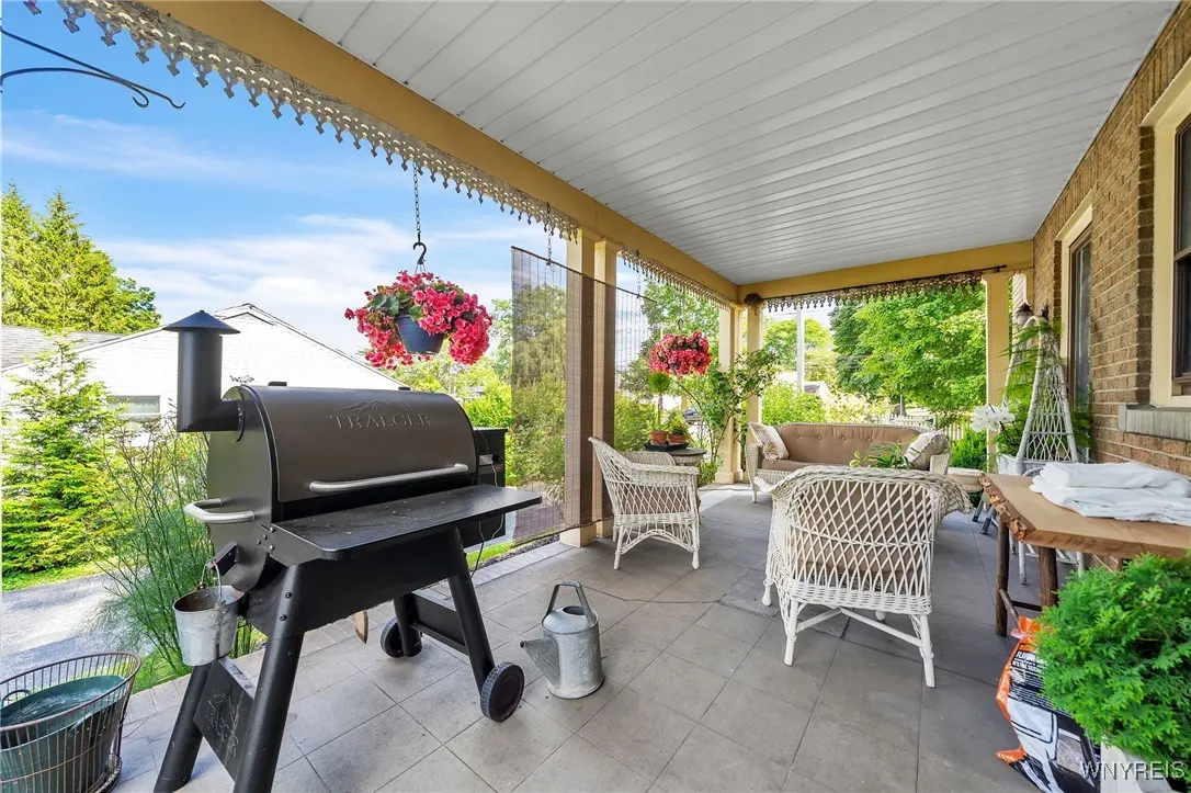 11 West Main Street, Pembroke, New York 14036, Pembroke, New York 14036, 4 Bedrooms Bedrooms, 11 Rooms Rooms,1 BathroomBathrooms,Residential,Closed,11 West Main Street, Pembroke, New York 14036,0,B1625212