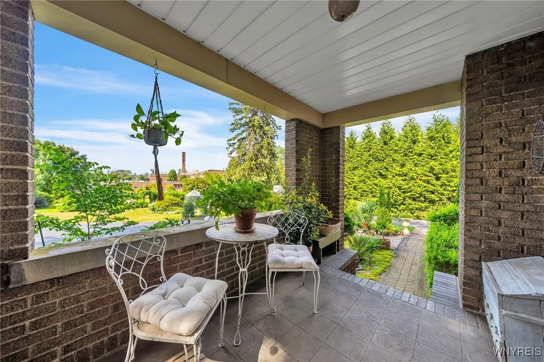 11 West Main Street, Pembroke, New York 14036, Pembroke, New York 14036, 4 Bedrooms Bedrooms, 11 Rooms Rooms,1 BathroomBathrooms,Residential,Closed,11 West Main Street, Pembroke, New York 14036,0,B1625212