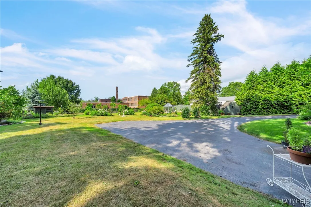 11 West Main Street, Pembroke, New York 14036, Pembroke, New York 14036, 4 Bedrooms Bedrooms, 11 Rooms Rooms,1 BathroomBathrooms,Residential,Closed,11 West Main Street, Pembroke, New York 14036,0,B1625212