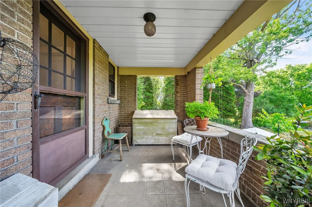 11 West Main Street, Pembroke, New York 14036, Pembroke, New York 14036, 4 Bedrooms Bedrooms, 11 Rooms Rooms,1 BathroomBathrooms,Residential,Closed,11 West Main Street, Pembroke, New York 14036,0,B1625212