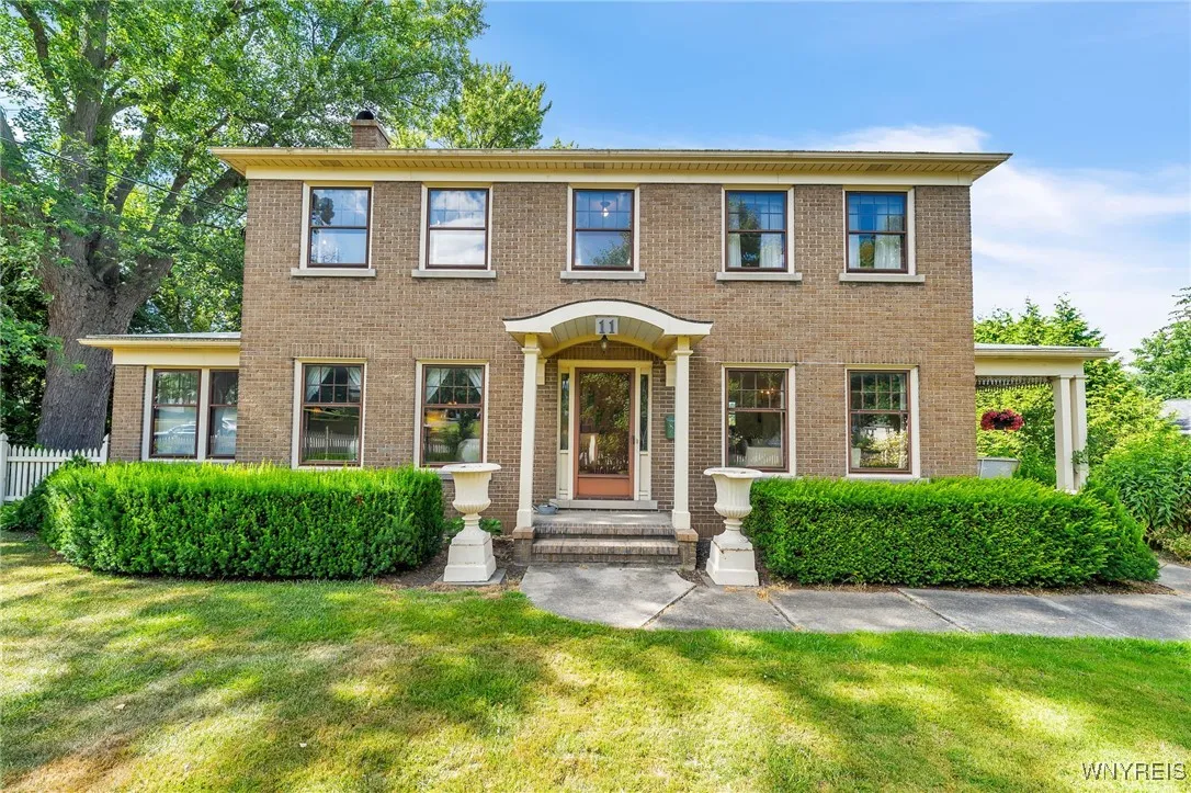 11 West Main Street, Pembroke, New York 14036, Pembroke, New York 14036, 4 Bedrooms Bedrooms, 11 Rooms Rooms,1 BathroomBathrooms,Residential,Closed,11 West Main Street, Pembroke, New York 14036,0,B1625212