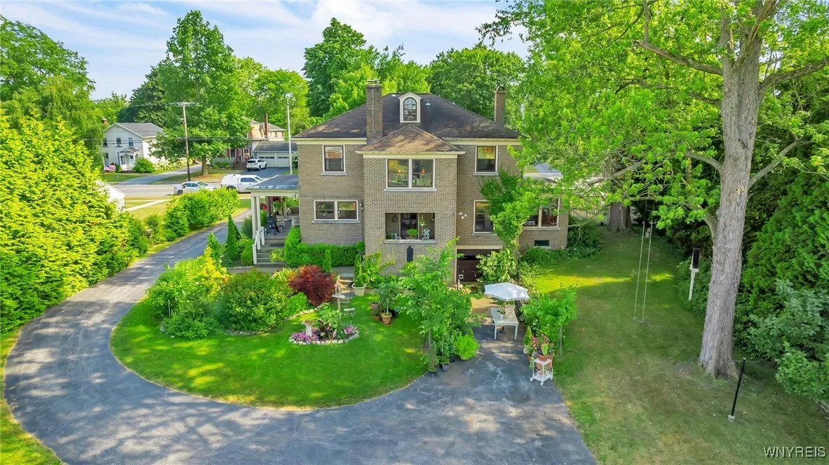 11 West Main Street, Pembroke, New York 14036, Pembroke, New York 14036, 4 Bedrooms Bedrooms, 11 Rooms Rooms,1 BathroomBathrooms,Residential,Closed,11 West Main Street, Pembroke, New York 14036,0,B1625212