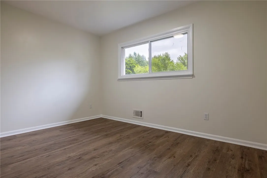 23 Kerry Park, Pittsford, New York 14534, Henrietta, New York 14534, 4 Bedrooms Bedrooms, 7 Rooms Rooms,2 BathroomsBathrooms,Residential,Closed,23 Kerry Park, Pittsford, New York 14534,0,R1625067