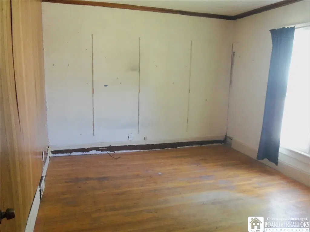 139 Eagle Street, Pomfret, New York 14063, Pomfret, New York 14063, 4 Bedrooms Bedrooms, 8 Rooms Rooms,2 BathroomsBathrooms,Residential,Closed,139 Eagle Street, Pomfret, New York 14063,0,R1625366