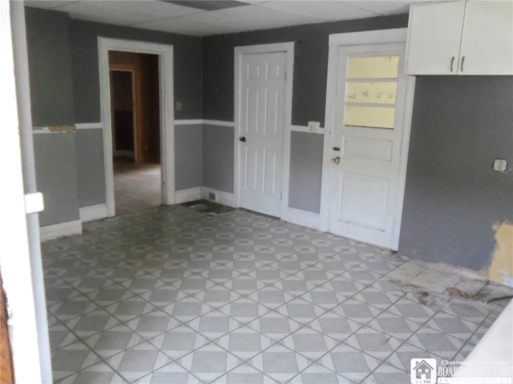 139 Eagle Street, Pomfret, New York 14063, Pomfret, New York 14063, 4 Bedrooms Bedrooms, 8 Rooms Rooms,2 BathroomsBathrooms,Residential,Closed,139 Eagle Street, Pomfret, New York 14063,0,R1625366