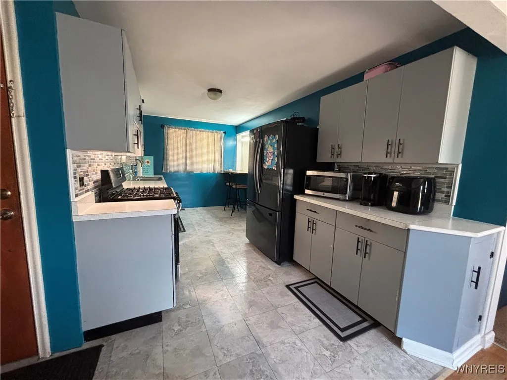 426 Woodstock Avenue, Tonawanda, New York 14150, Tonawanda, New York 14150, 3 Bedrooms Bedrooms, 6 Rooms Rooms,1 BathroomBathrooms,Residential,For Sale,426 Woodstock Avenue, Tonawanda, New York 14150,B1624763