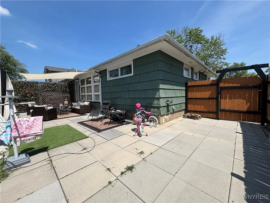 426 Woodstock Avenue, Tonawanda, New York 14150, Tonawanda, New York 14150, 3 Bedrooms Bedrooms, 6 Rooms Rooms,1 BathroomBathrooms,Residential,For Sale,426 Woodstock Avenue, Tonawanda, New York 14150,B1624763