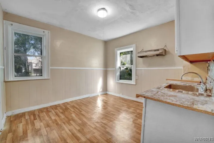 262 Breckenridge Street, Buffalo, New York 14213, Buffalo, New York 14213, 6 Bedrooms Bedrooms, ,2 BathroomsBathrooms,Residential,For Sale,262 Breckenridge Street, Buffalo, New York 14213,B1624985