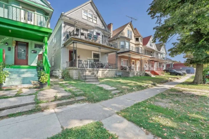 262 Breckenridge Street, Buffalo, New York 14213, Buffalo, New York 14213, 6 Bedrooms Bedrooms, ,2 BathroomsBathrooms,Residential,For Sale,262 Breckenridge Street, Buffalo, New York 14213,B1624985