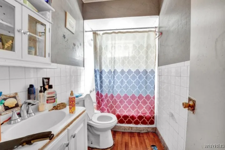 262 Breckenridge Street, Buffalo, New York 14213, Buffalo, New York 14213, 6 Bedrooms Bedrooms, ,2 BathroomsBathrooms,Residential,For Sale,262 Breckenridge Street, Buffalo, New York 14213,B1624985