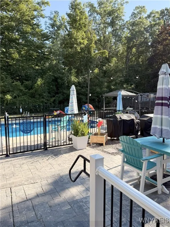 258 Misty Lane, Amherst, New York 14051, Amherst, New York 14051, 4 Bedrooms Bedrooms, 9 Rooms Rooms,2 BathroomsBathrooms,Residential,For Sale,258 Misty Lane, Amherst, New York 14051,B1625040