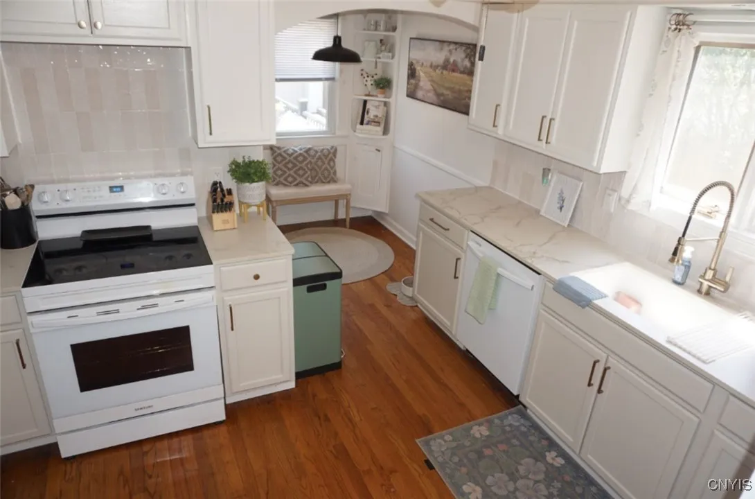 235 Homecroft Road, Syracuse, New York 13206, Syracuse, New York 13206, 3 Bedrooms Bedrooms, 7 Rooms Rooms,1 BathroomBathrooms,Residential,For Sale,235 Homecroft Road, Syracuse, New York 13206,S1624420