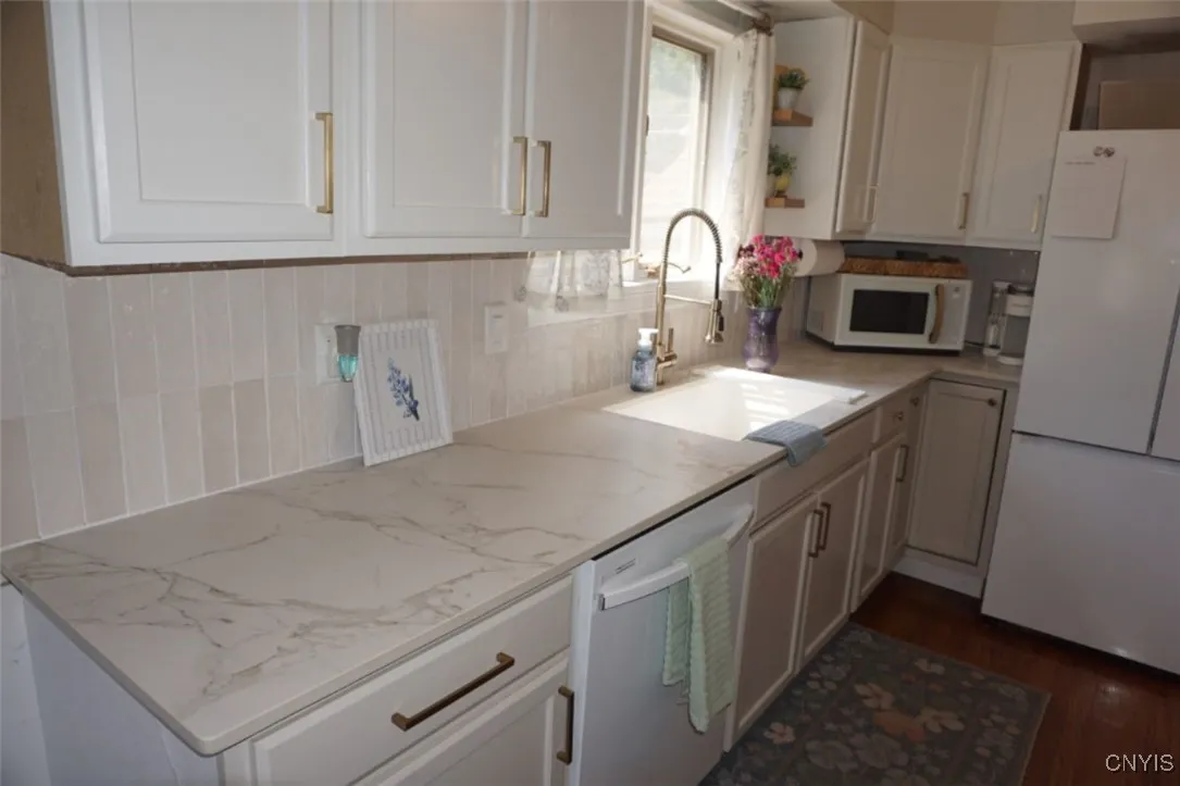 235 Homecroft Road, Syracuse, New York 13206, Syracuse, New York 13206, 3 Bedrooms Bedrooms, 7 Rooms Rooms,1 BathroomBathrooms,Residential,For Sale,235 Homecroft Road, Syracuse, New York 13206,S1624420