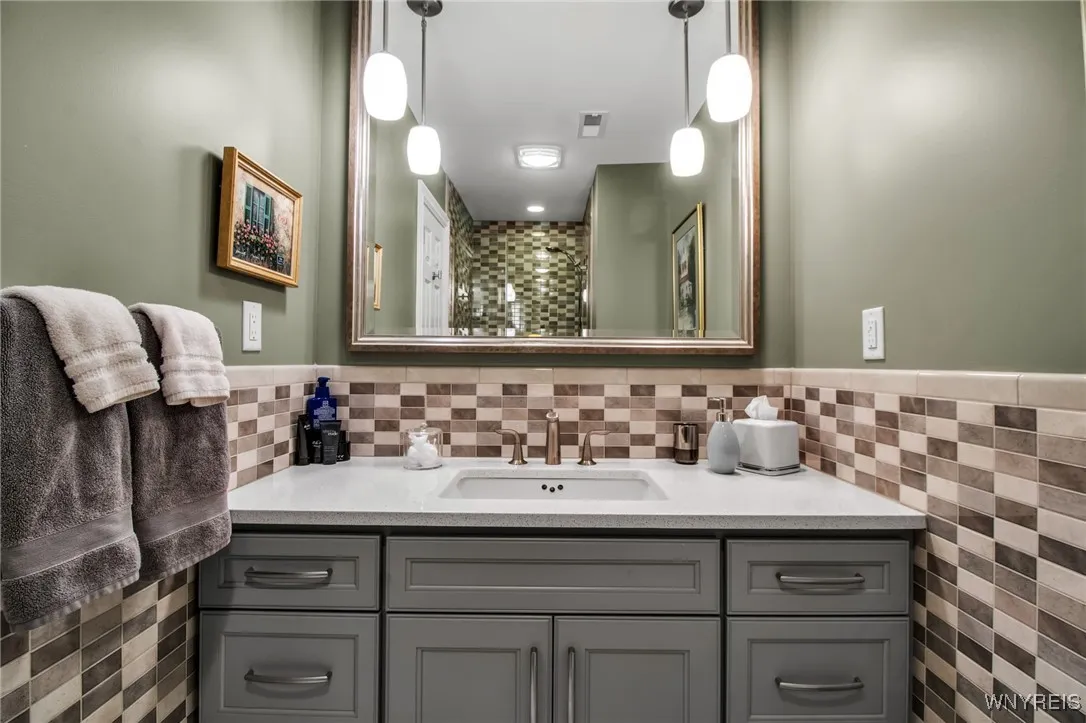 140 Rivermist Drive, Buffalo, New York 14202, Buffalo, New York 14202, 2 Bedrooms Bedrooms, 7 Rooms Rooms,3 BathroomsBathrooms,Residential,Closed,140 Rivermist Drive, Buffalo, New York 14202,0,B1624528
