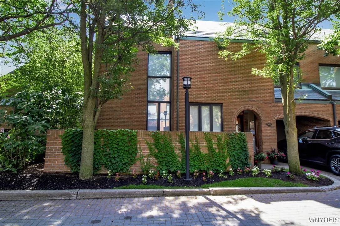 140 Rivermist Drive, Buffalo, New York 14202, Buffalo, New York 14202, 2 Bedrooms Bedrooms, 7 Rooms Rooms,3 BathroomsBathrooms,Residential,Closed,140 Rivermist Drive, Buffalo, New York 14202,0,B1624528
