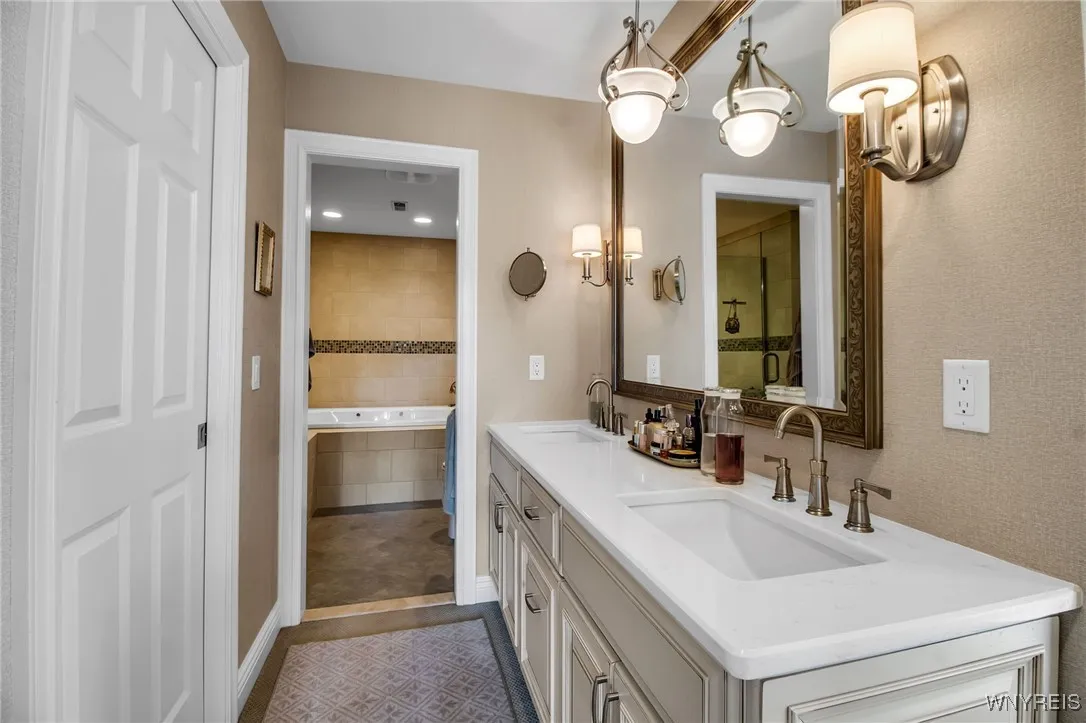 140 Rivermist Drive, Buffalo, New York 14202, Buffalo, New York 14202, 2 Bedrooms Bedrooms, 7 Rooms Rooms,3 BathroomsBathrooms,Residential,Closed,140 Rivermist Drive, Buffalo, New York 14202,0,B1624528