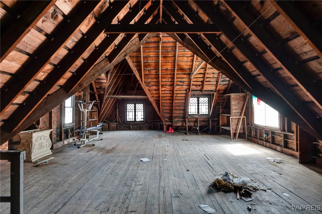 520 Woodlawn Avenue, Buffalo, New York 14208, Buffalo, New York 14208, 6 Bedrooms Bedrooms, 8 Rooms Rooms,2 BathroomsBathrooms,Residential,For Sale,520 Woodlawn Avenue, Buffalo, New York 14208,B1625318