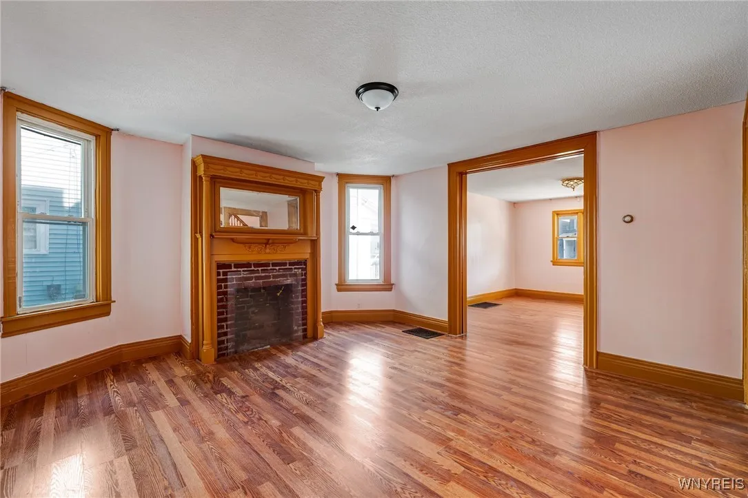 520 Woodlawn Avenue, Buffalo, New York 14208, Buffalo, New York 14208, 6 Bedrooms Bedrooms, 8 Rooms Rooms,2 BathroomsBathrooms,Residential,For Sale,520 Woodlawn Avenue, Buffalo, New York 14208,B1625318