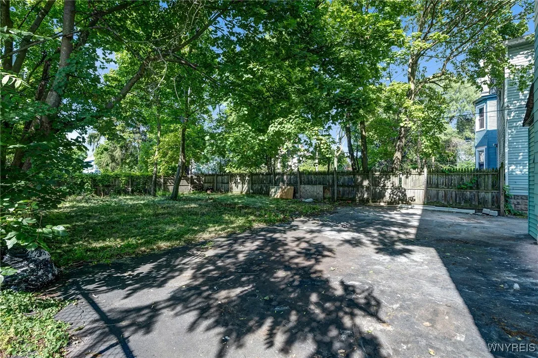 520 Woodlawn Avenue, Buffalo, New York 14208, Buffalo, New York 14208, 6 Bedrooms Bedrooms, 8 Rooms Rooms,2 BathroomsBathrooms,Residential,For Sale,520 Woodlawn Avenue, Buffalo, New York 14208,B1625318