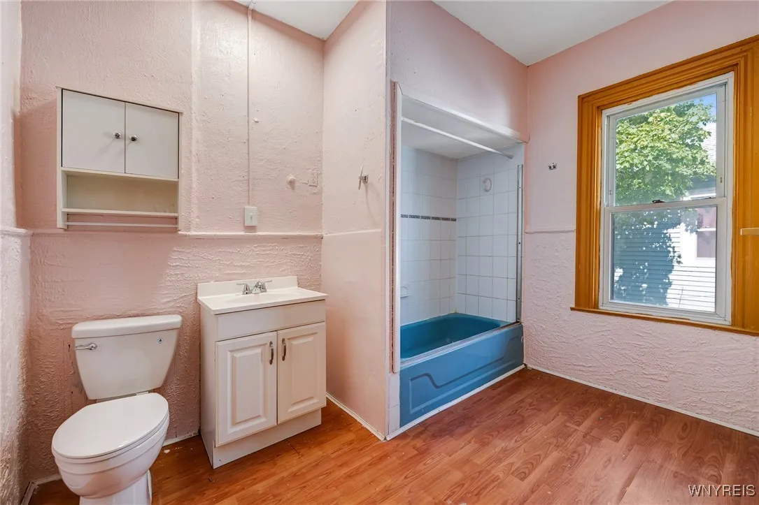 520 Woodlawn Avenue, Buffalo, New York 14208, Buffalo, New York 14208, 6 Bedrooms Bedrooms, 8 Rooms Rooms,2 BathroomsBathrooms,Residential,For Sale,520 Woodlawn Avenue, Buffalo, New York 14208,B1625318
