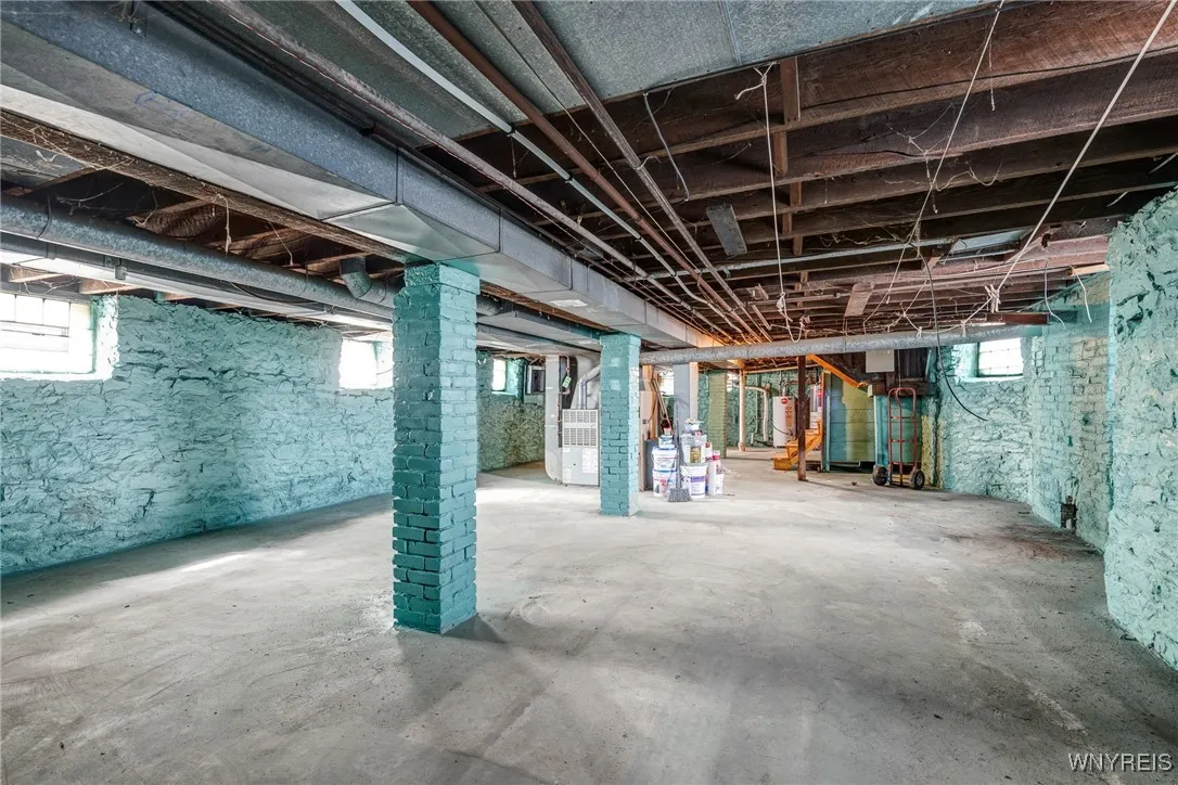 520 Woodlawn Avenue, Buffalo, New York 14208, Buffalo, New York 14208, 6 Bedrooms Bedrooms, 8 Rooms Rooms,2 BathroomsBathrooms,Residential,For Sale,520 Woodlawn Avenue, Buffalo, New York 14208,B1625318