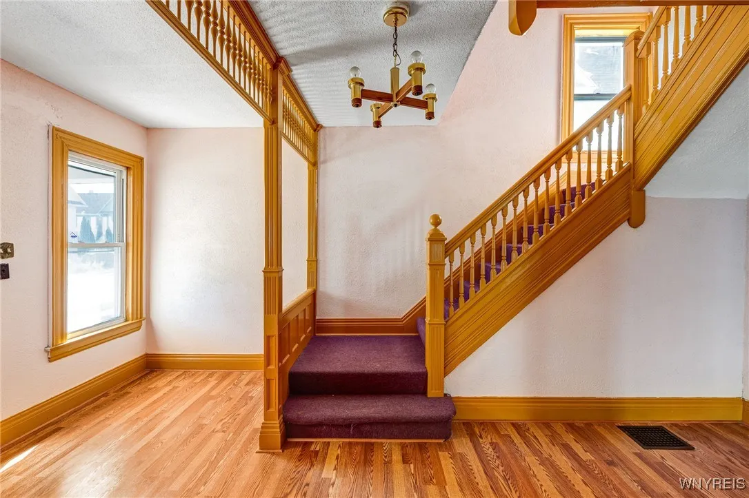 520 Woodlawn Avenue, Buffalo, New York 14208, Buffalo, New York 14208, 6 Bedrooms Bedrooms, 8 Rooms Rooms,2 BathroomsBathrooms,Residential,For Sale,520 Woodlawn Avenue, Buffalo, New York 14208,B1625318