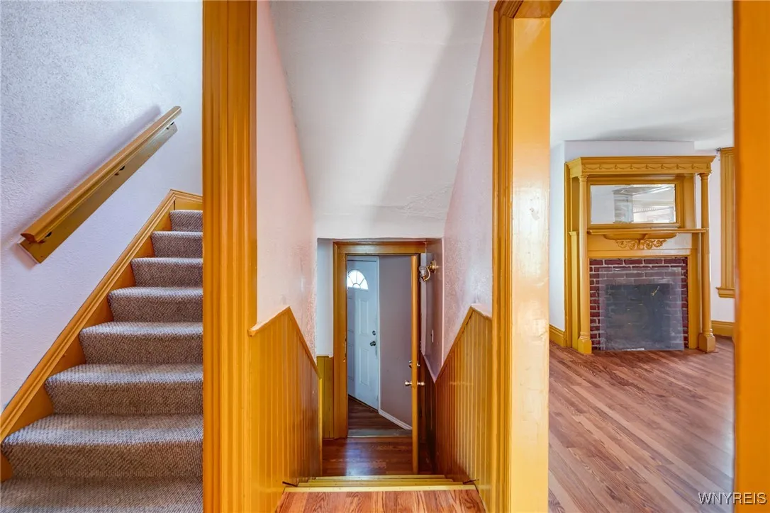 520 Woodlawn Avenue, Buffalo, New York 14208, Buffalo, New York 14208, 6 Bedrooms Bedrooms, 8 Rooms Rooms,2 BathroomsBathrooms,Residential,For Sale,520 Woodlawn Avenue, Buffalo, New York 14208,B1625318