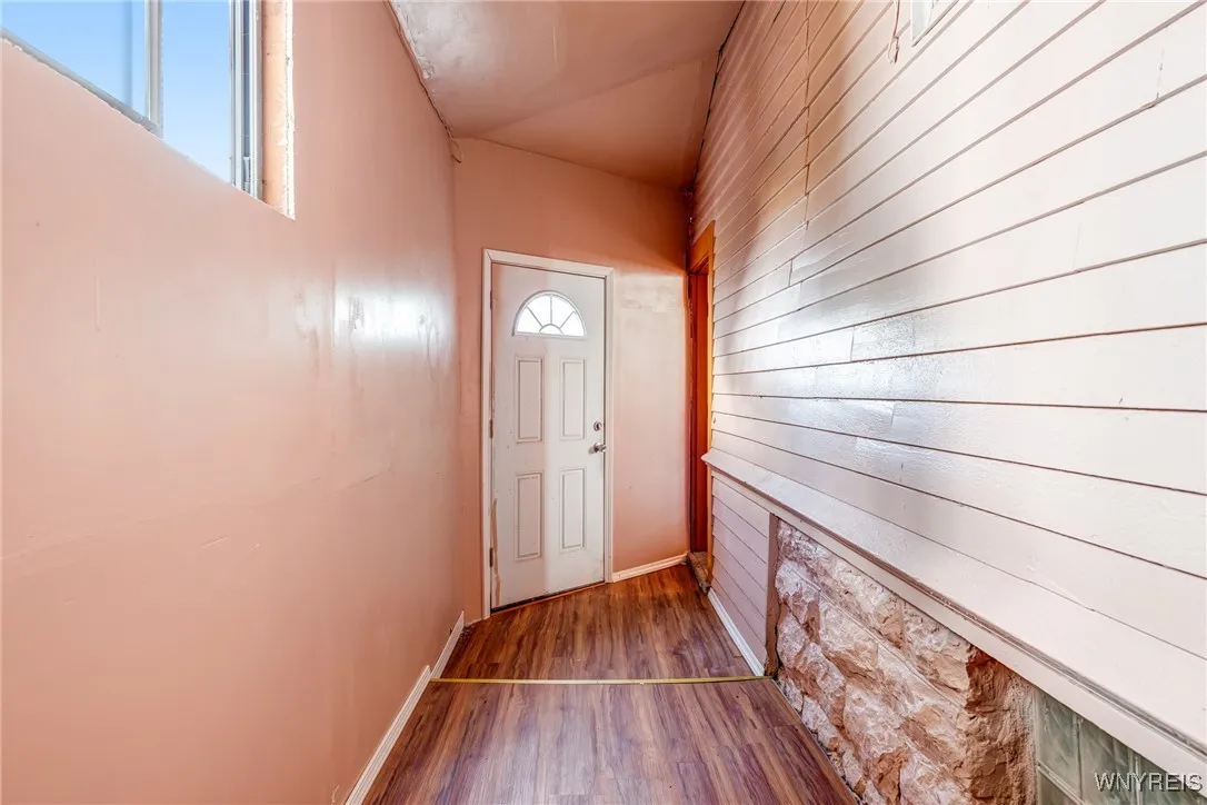 520 Woodlawn Avenue, Buffalo, New York 14208, Buffalo, New York 14208, 6 Bedrooms Bedrooms, 8 Rooms Rooms,2 BathroomsBathrooms,Residential,For Sale,520 Woodlawn Avenue, Buffalo, New York 14208,B1625318
