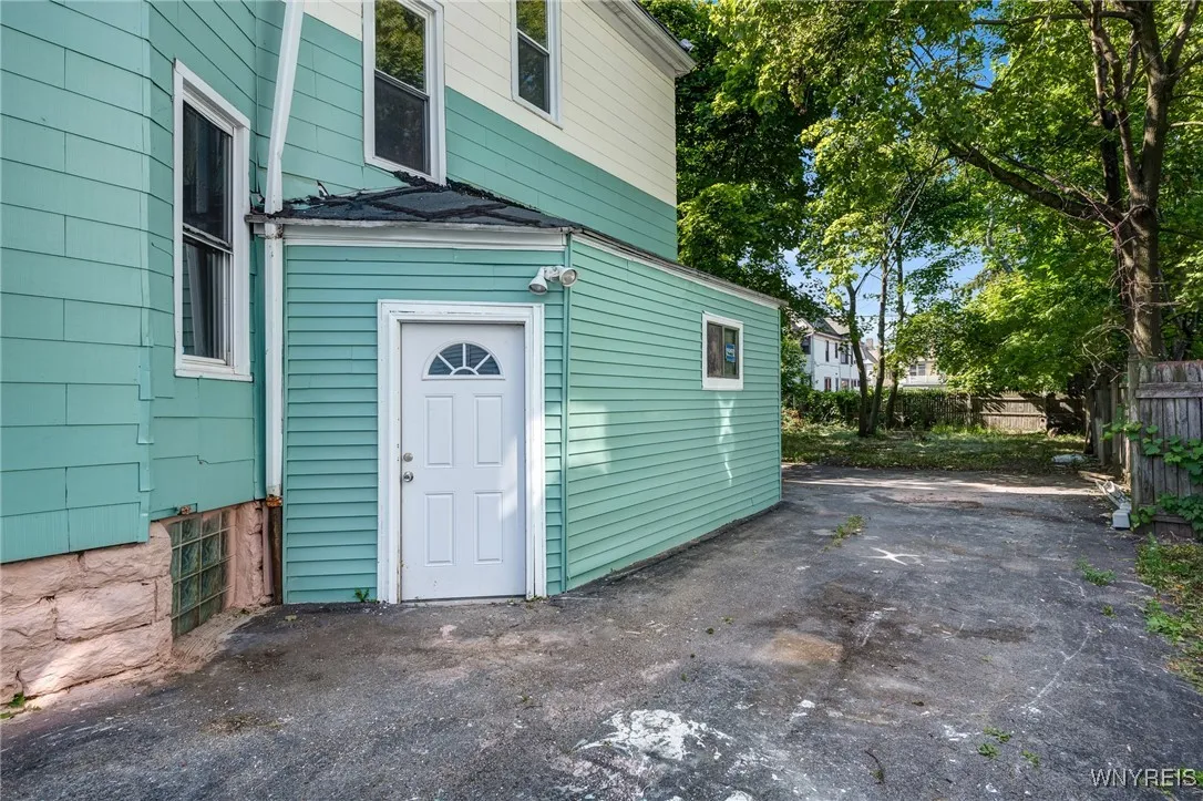 520 Woodlawn Avenue, Buffalo, New York 14208, Buffalo, New York 14208, 6 Bedrooms Bedrooms, 8 Rooms Rooms,2 BathroomsBathrooms,Residential,For Sale,520 Woodlawn Avenue, Buffalo, New York 14208,B1625318