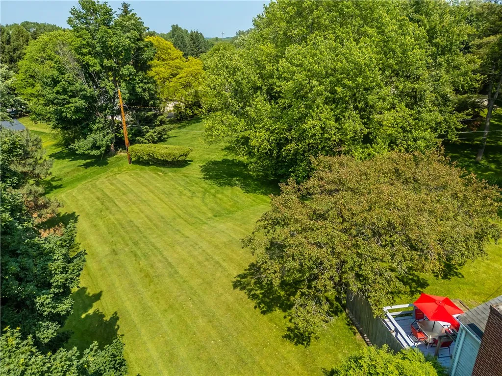 6 Wellington Circle, Perinton, New York 14450, Perinton, New York 14450, 4 Bedrooms Bedrooms, 10 Rooms Rooms,2 BathroomsBathrooms,Residential,For Sale,6 Wellington Circle, Perinton, New York 14450,R1625393