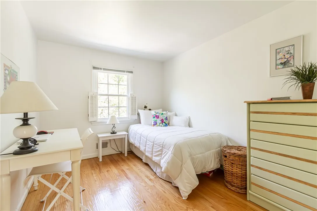 6 Wellington Circle, Perinton, New York 14450, Perinton, New York 14450, 4 Bedrooms Bedrooms, 10 Rooms Rooms,2 BathroomsBathrooms,Residential,For Sale,6 Wellington Circle, Perinton, New York 14450,R1625393