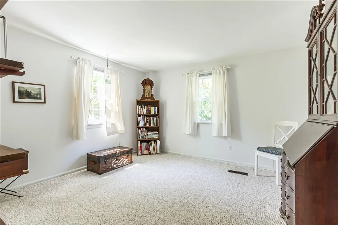 6 Wellington Circle, Perinton, New York 14450, Perinton, New York 14450, 4 Bedrooms Bedrooms, 10 Rooms Rooms,2 BathroomsBathrooms,Residential,For Sale,6 Wellington Circle, Perinton, New York 14450,R1625393