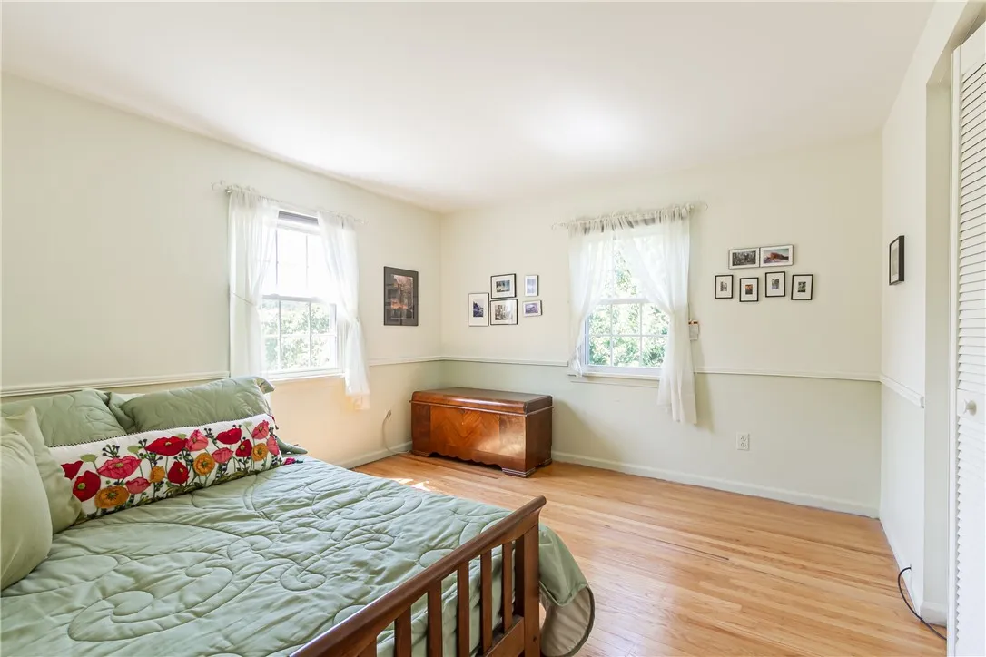 6 Wellington Circle, Perinton, New York 14450, Perinton, New York 14450, 4 Bedrooms Bedrooms, 10 Rooms Rooms,2 BathroomsBathrooms,Residential,For Sale,6 Wellington Circle, Perinton, New York 14450,R1625393