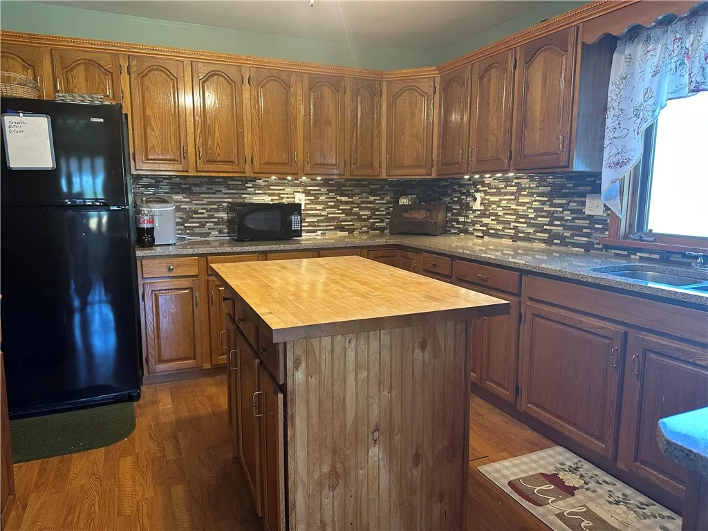 2733 Griffin Road, Riga, New York 14428, Riga, New York 14428, 2 Bedrooms Bedrooms, 6 Rooms Rooms,2 BathroomsBathrooms,Residential,Closed,2733 Griffin Road, Riga, New York 14428,0,R1625132