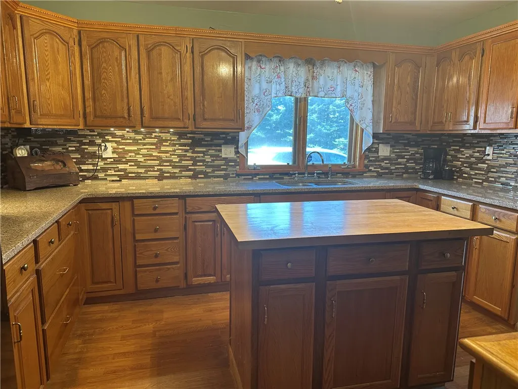 2733 Griffin Road, Riga, New York 14428, Riga, New York 14428, 2 Bedrooms Bedrooms, 6 Rooms Rooms,2 BathroomsBathrooms,Residential,Closed,2733 Griffin Road, Riga, New York 14428,0,R1625132