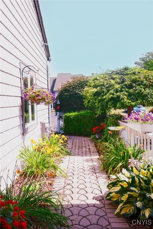 127 Summerhaven Drive South, Manlius, New York 130, Manlius, New York 13057, 3 Bedrooms Bedrooms, 7 Rooms Rooms,1 BathroomBathrooms,Residential,For Sale,127 Summerhaven Drive South, Manlius, New York 130,S1625117