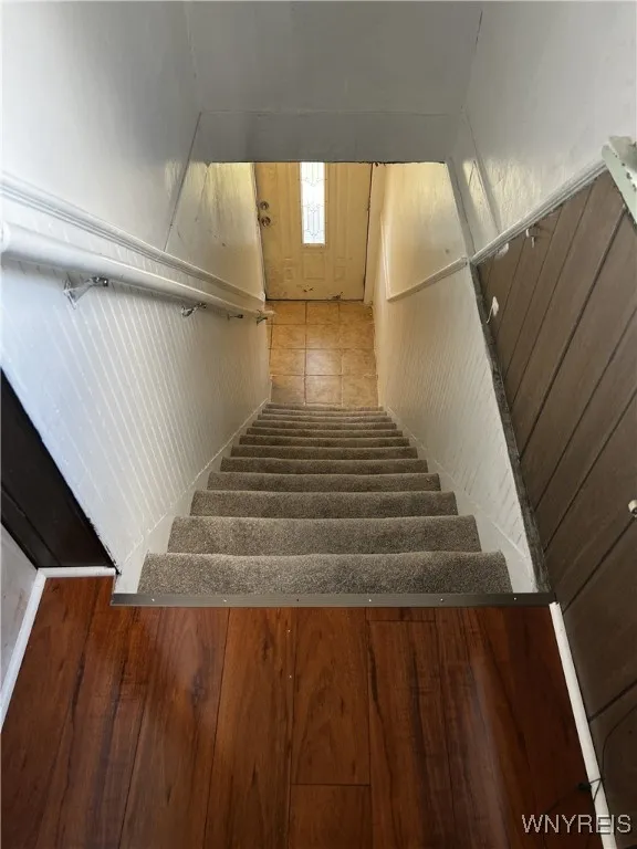 749 South Ogden Street Upper, Buffalo, New York 14, Buffalo, New York 14206, 3 Bedrooms Bedrooms, 5 Rooms Rooms,1 BathroomBathrooms,Residential Lease,For Rent,749 South Ogden Street Upper, Buffalo, New York 14,B1624741