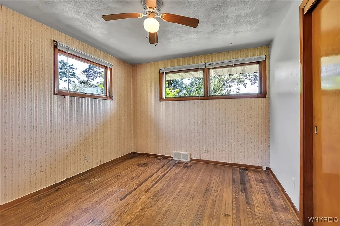 924 Two Rod Road, Alden, New York 14004, Alden, New York 14004, 3 Bedrooms Bedrooms, 5 Rooms Rooms,1 BathroomBathrooms,Residential,Closed,924 Two Rod Road, Alden, New York 14004,0,B1624967