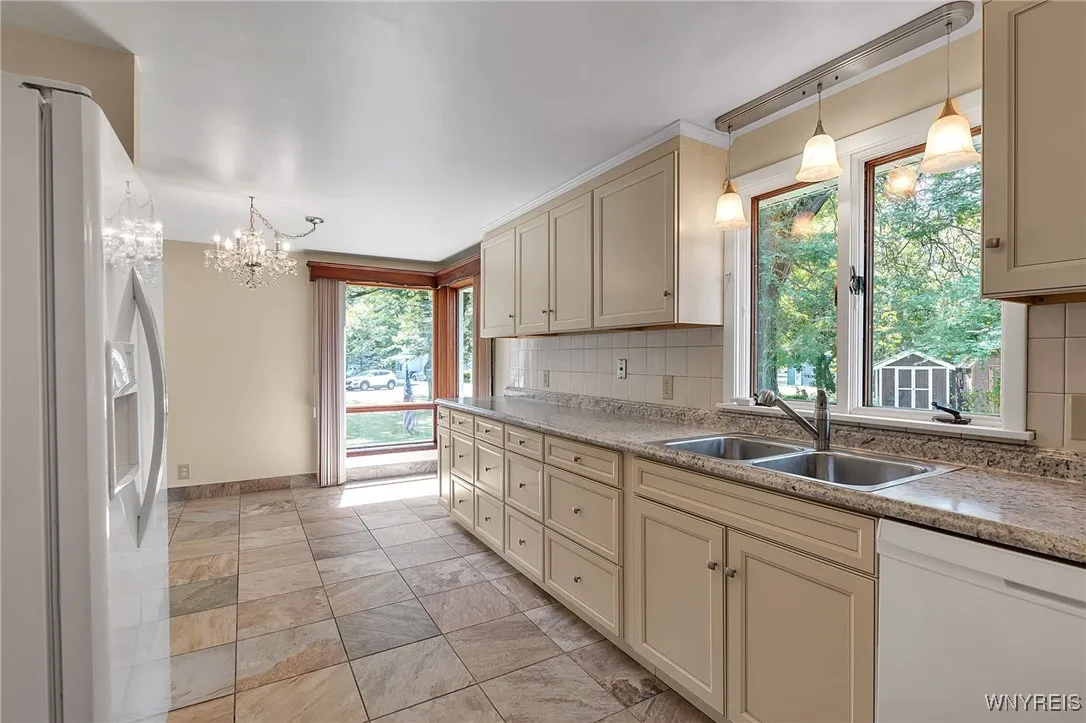 924 Two Rod Road, Alden, New York 14004, Alden, New York 14004, 3 Bedrooms Bedrooms, 5 Rooms Rooms,1 BathroomBathrooms,Residential,Closed,924 Two Rod Road, Alden, New York 14004,0,B1624967