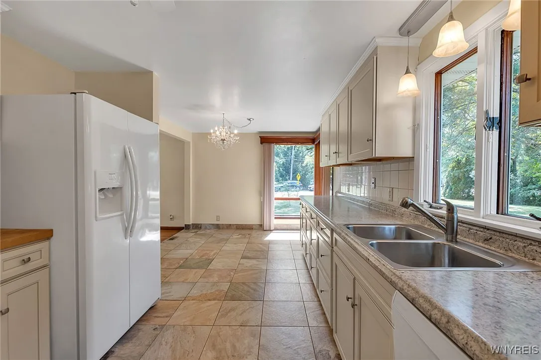 924 Two Rod Road, Alden, New York 14004, Alden, New York 14004, 3 Bedrooms Bedrooms, 5 Rooms Rooms,1 BathroomBathrooms,Residential,Closed,924 Two Rod Road, Alden, New York 14004,0,B1624967