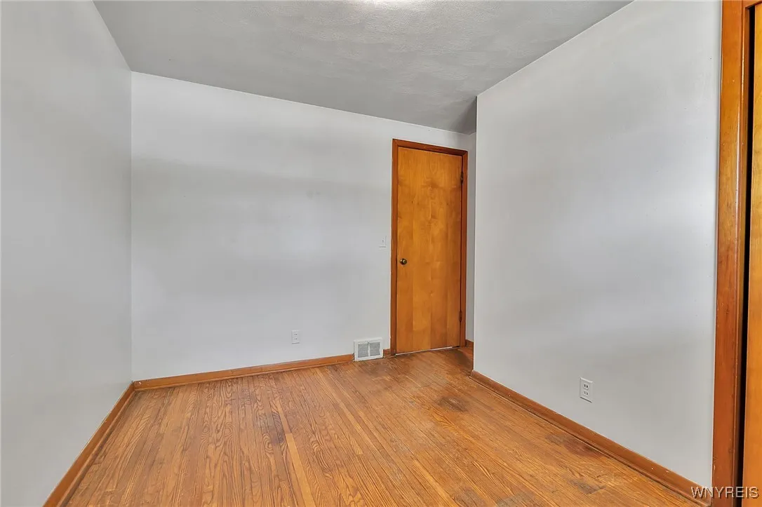 924 Two Rod Road, Alden, New York 14004, Alden, New York 14004, 3 Bedrooms Bedrooms, 5 Rooms Rooms,1 BathroomBathrooms,Residential,Closed,924 Two Rod Road, Alden, New York 14004,0,B1624967